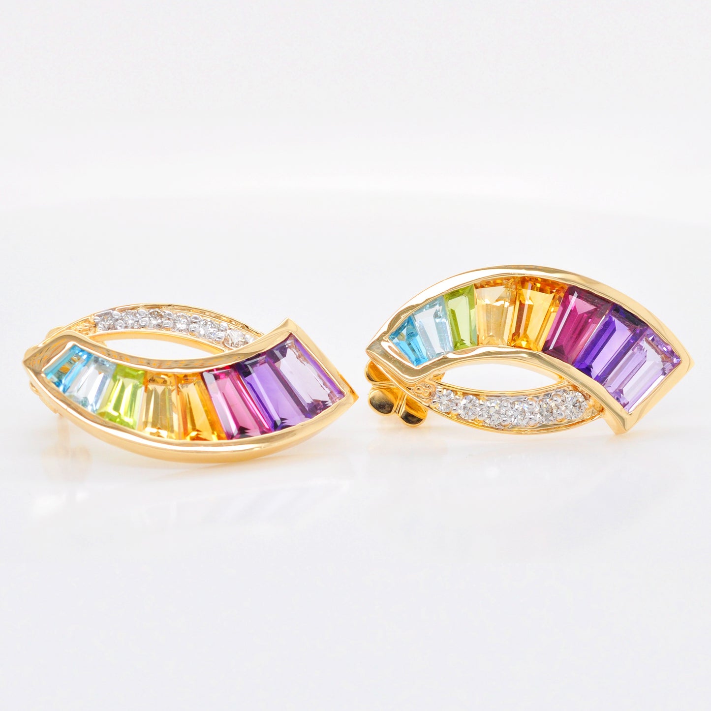 18K Gold Regenbogen-Baguette-Edelstein-Diamant-Schwert-Ohrringe