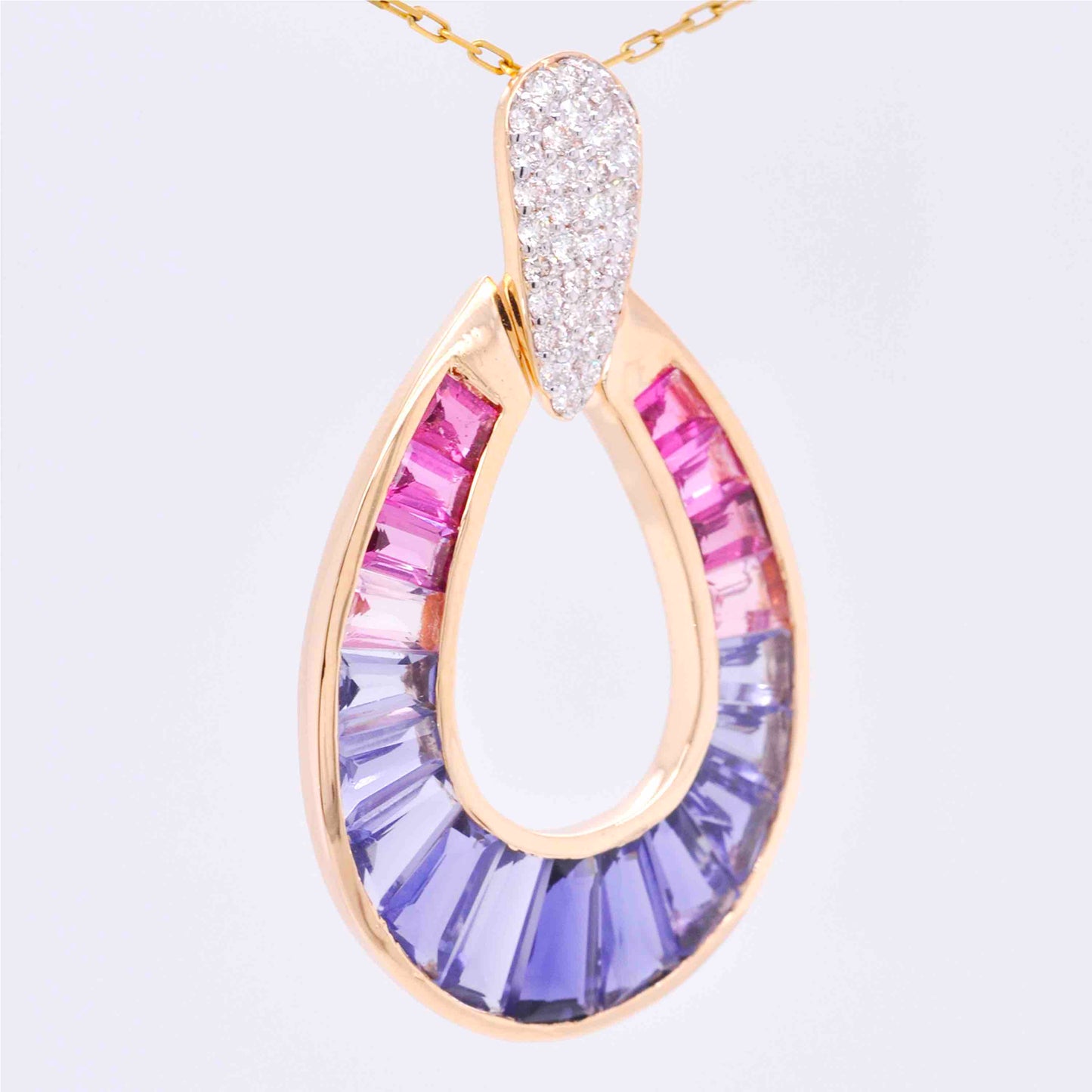 Eye-catching diamond raindrop pendant