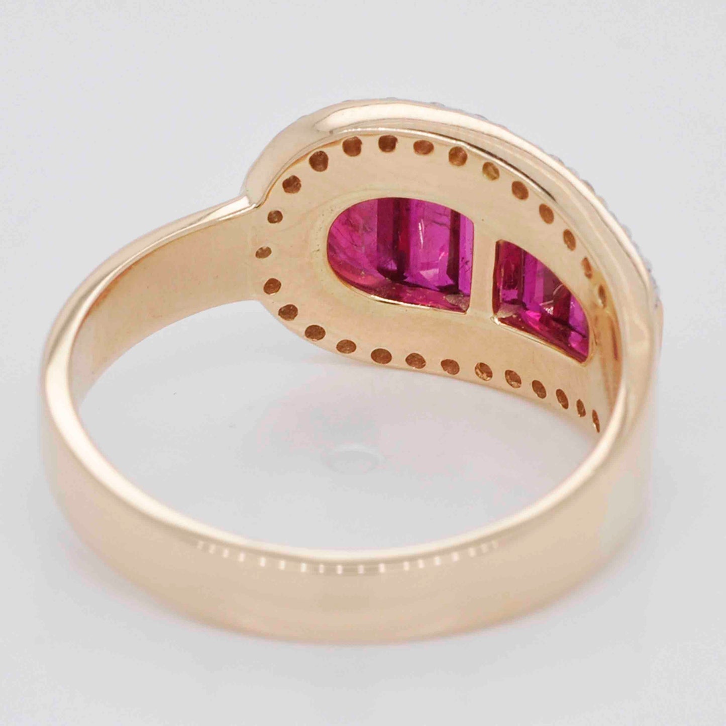18K Gold Ruby Art Deco Pyramid Diamond Ring