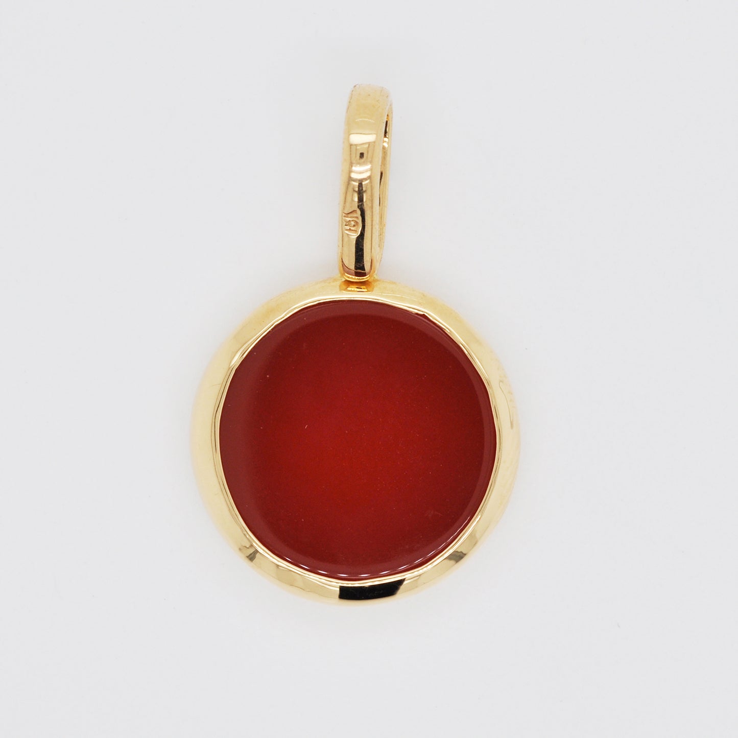 Natural cameo pendant