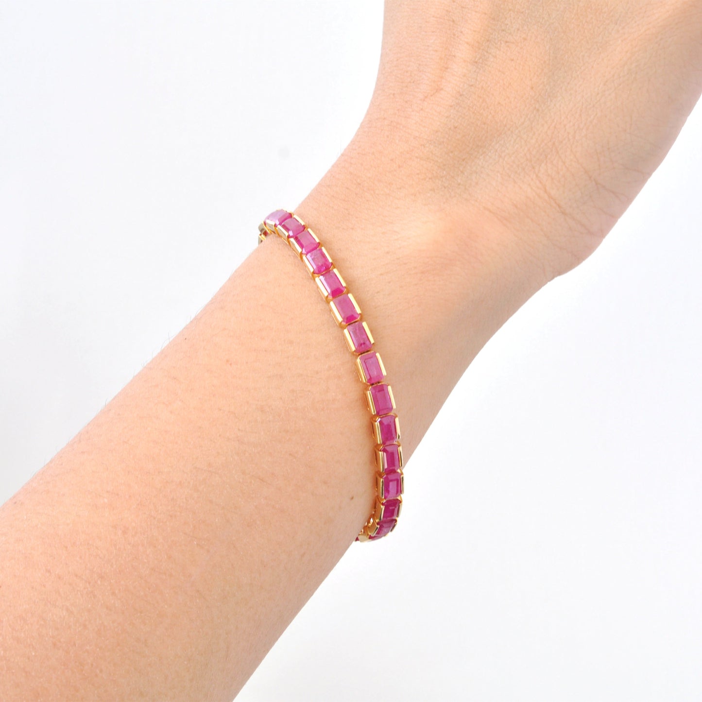 18K Gold Rubin 6x4 MM Oktagon Tennis Line Armband
