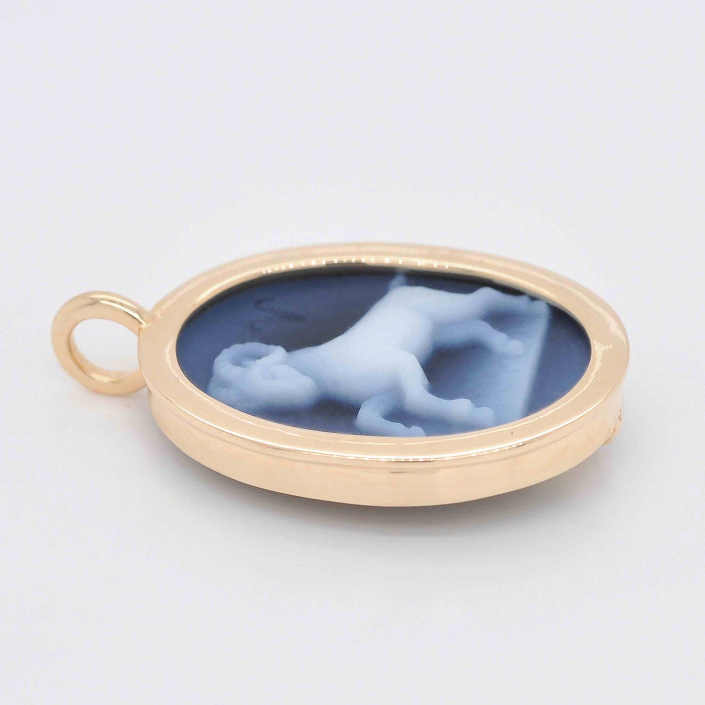 Pendentif réversible 14K Bélier Cameo Carving Zodiac