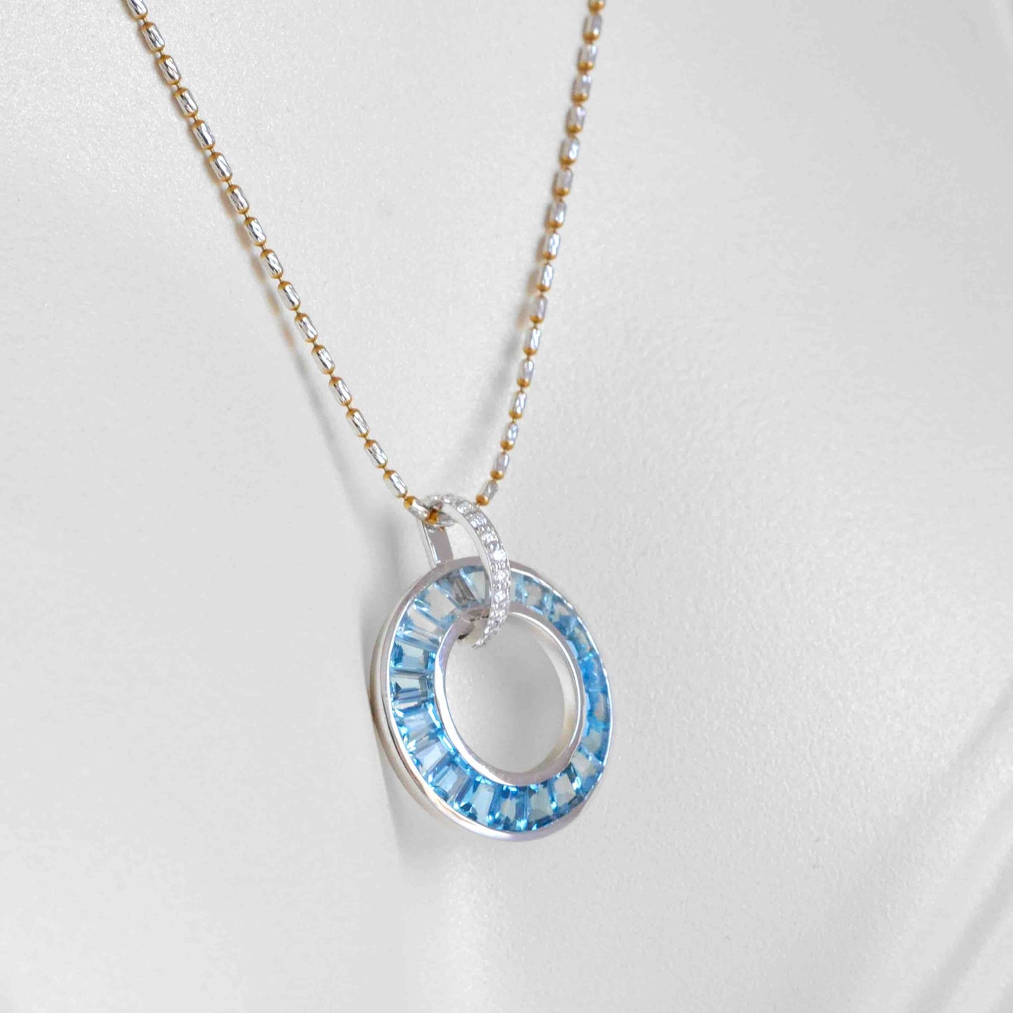 blue circle necklace