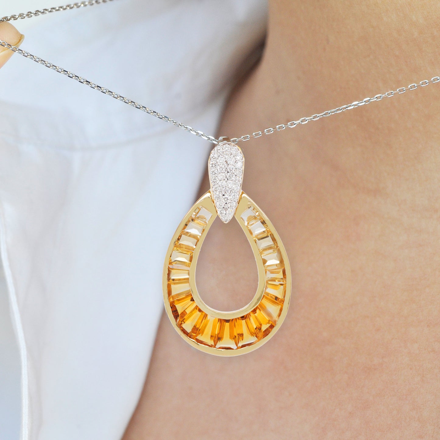 teardrop shape diamond pendant