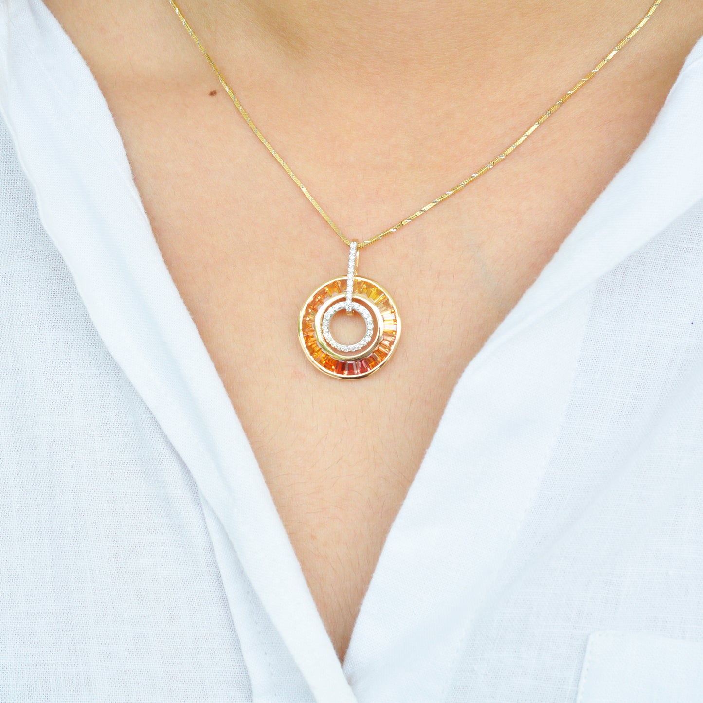 18K gold circle pendant