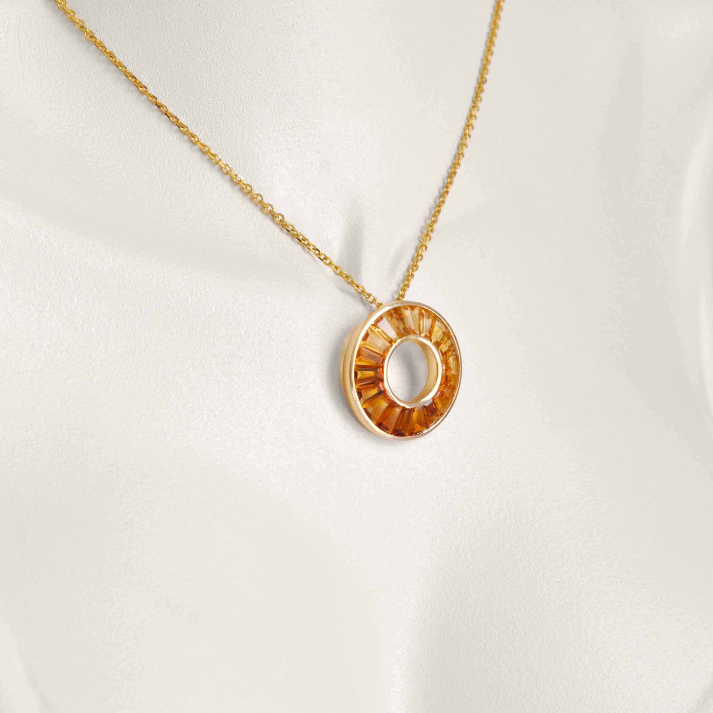 yellow gold pendant necklace