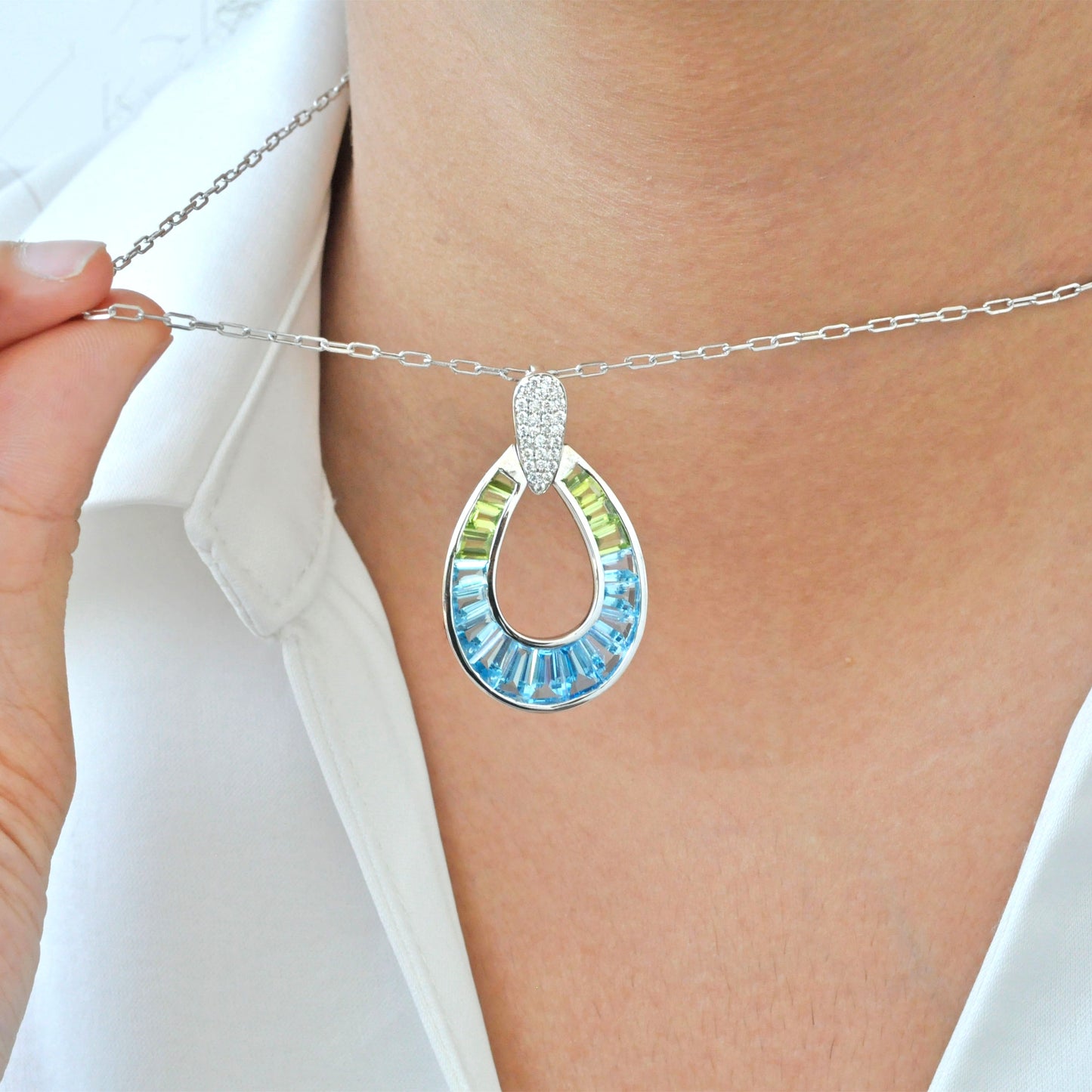 Doorknocker Blue Topaz Peridot Pendant