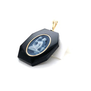 Showing the curve and contour of agate and onyx blend.