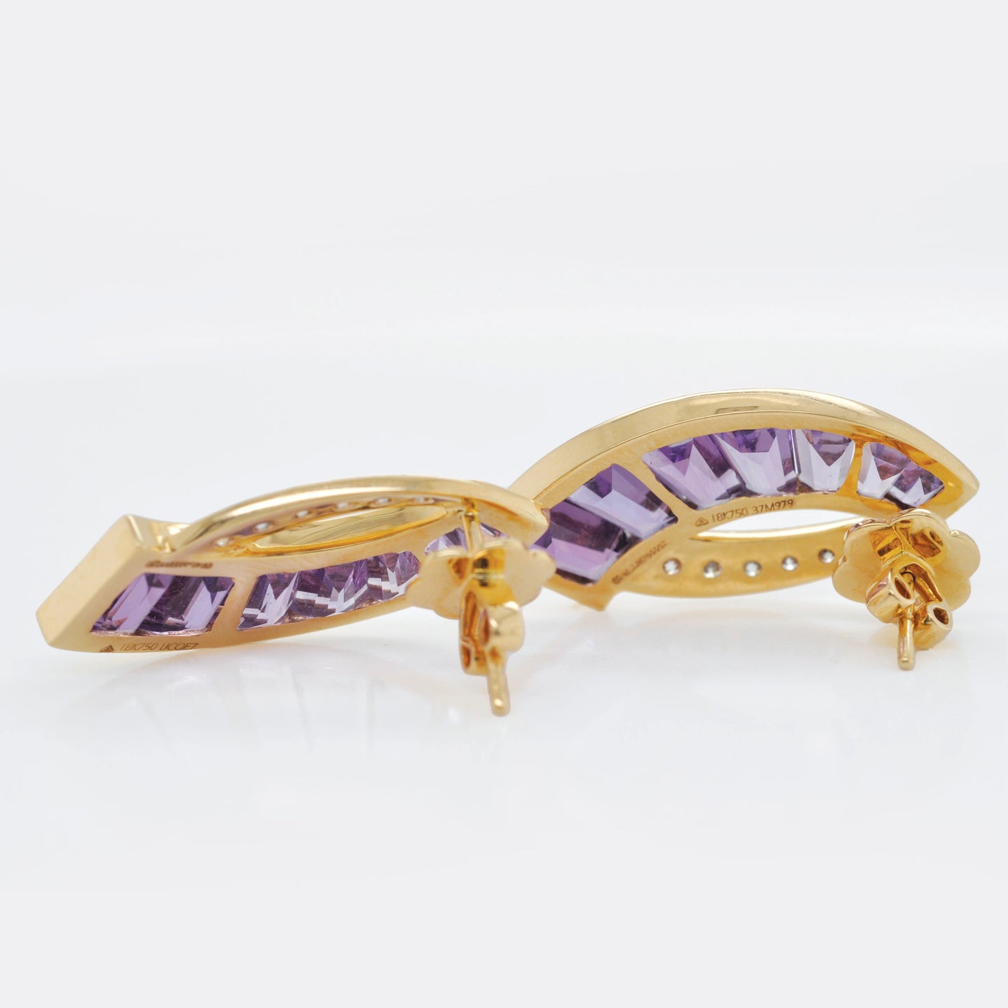 Boucles d'oreilles épée en diamant baguette et améthyste en or 18 carats 