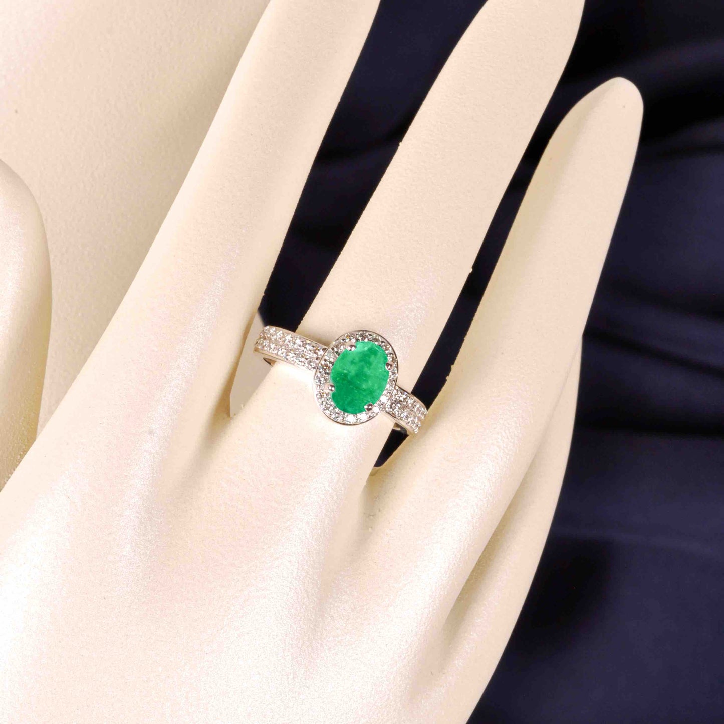 18K White Gold Natural Columbian Emerald Oval Diamond Ring - Vaibhav Dhadda Jewelry