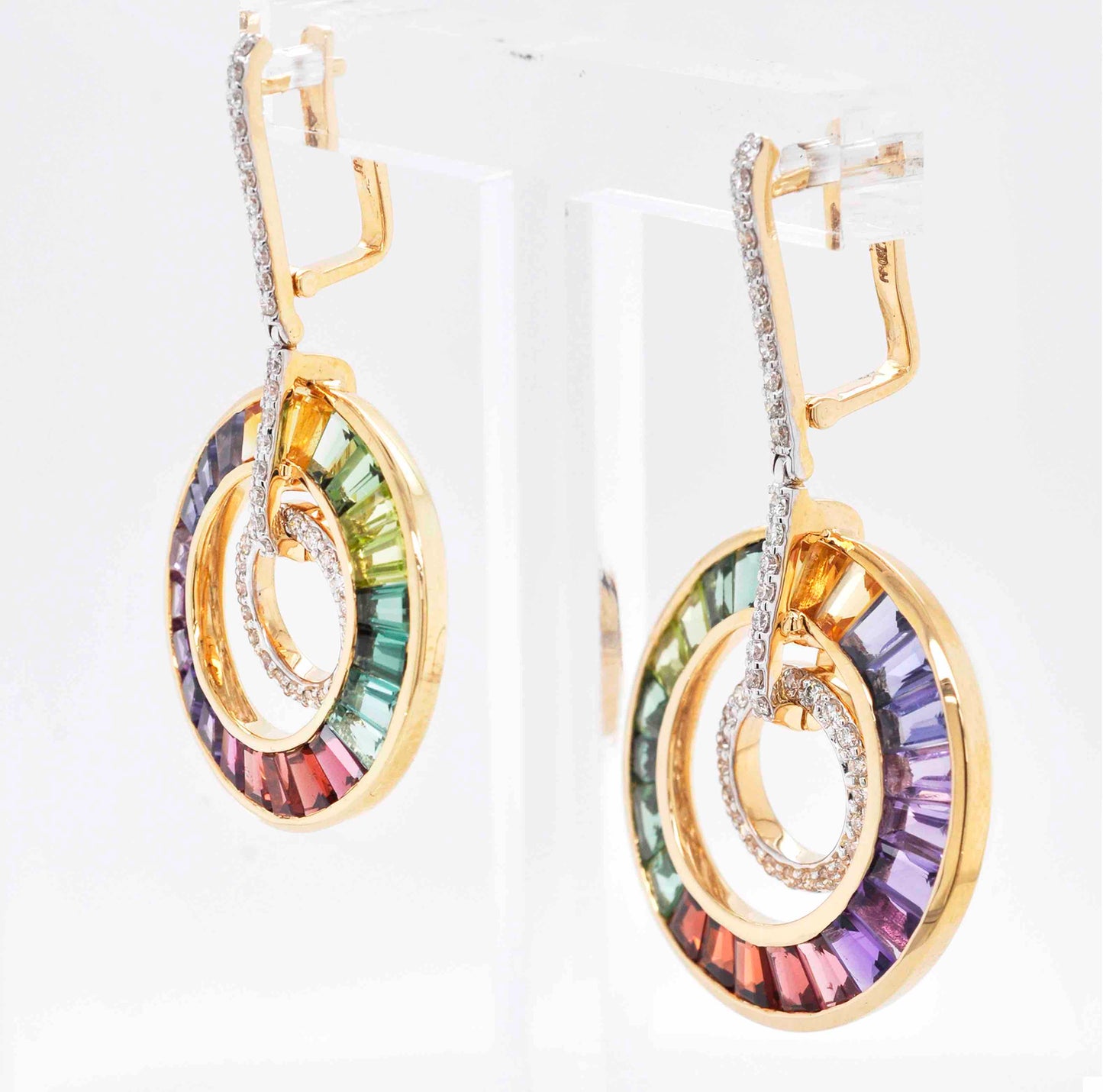 Circular dangle diamond earrings
