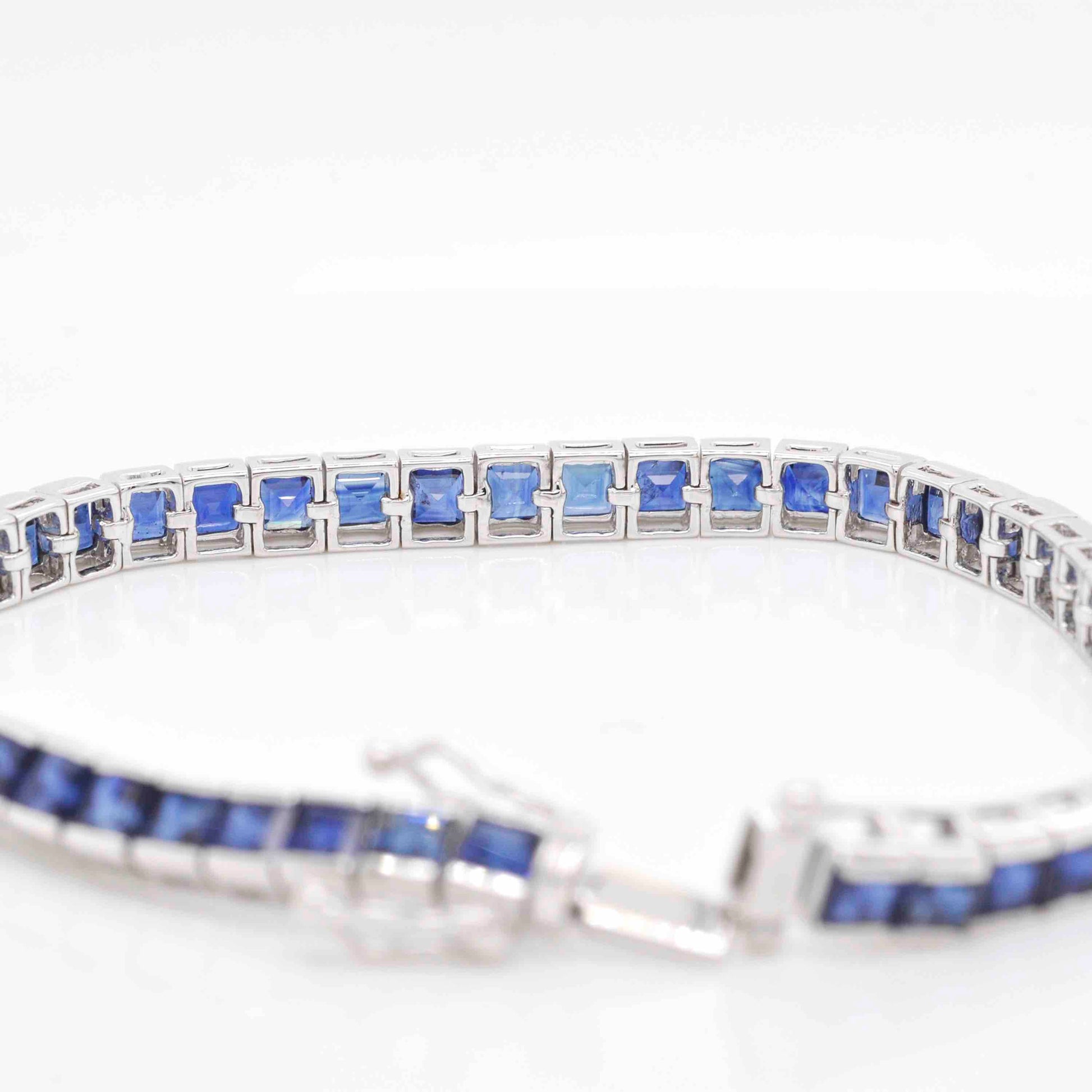 blue sapphire bracelet yellow gold