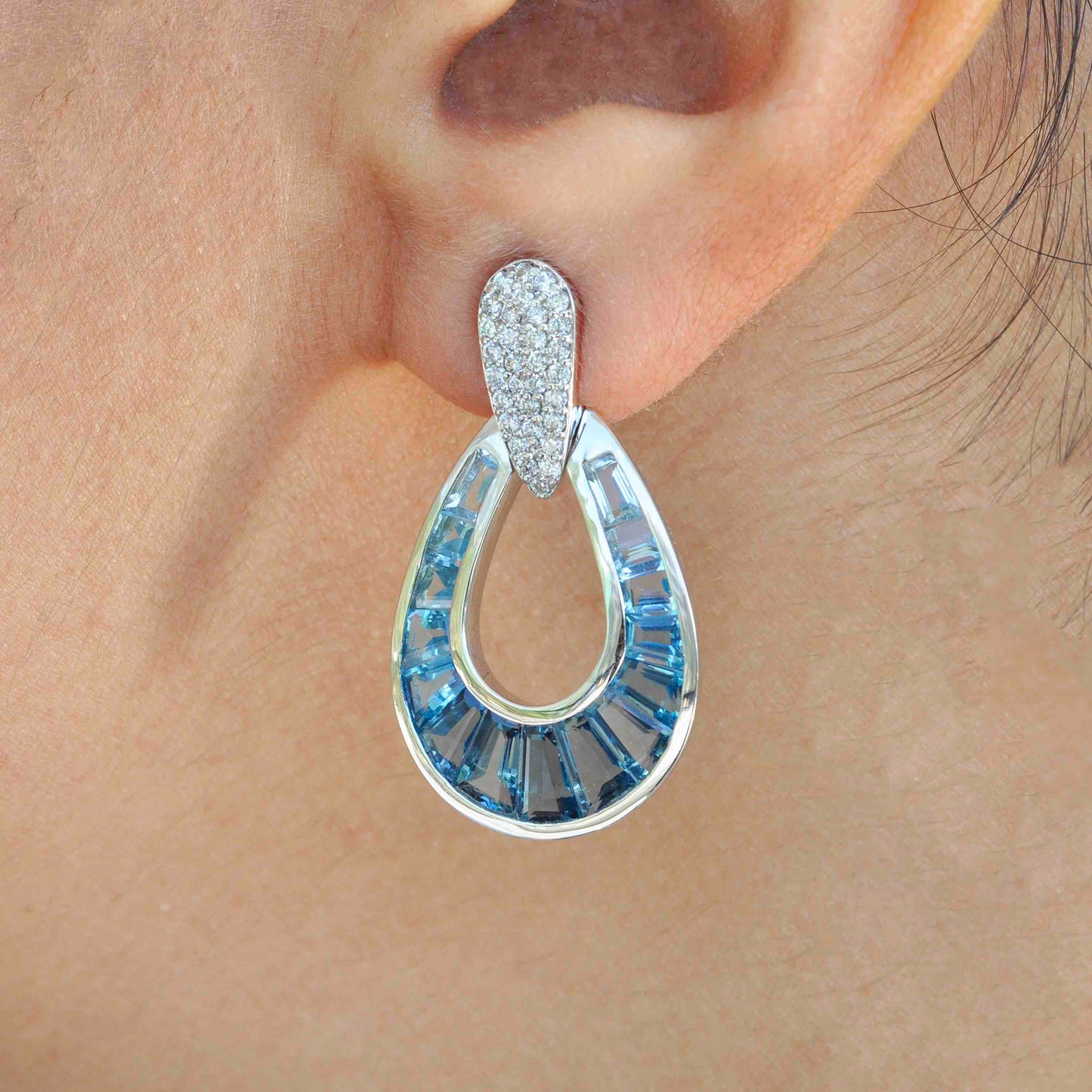 18k gold blue topaz diamond dangle drop earrings