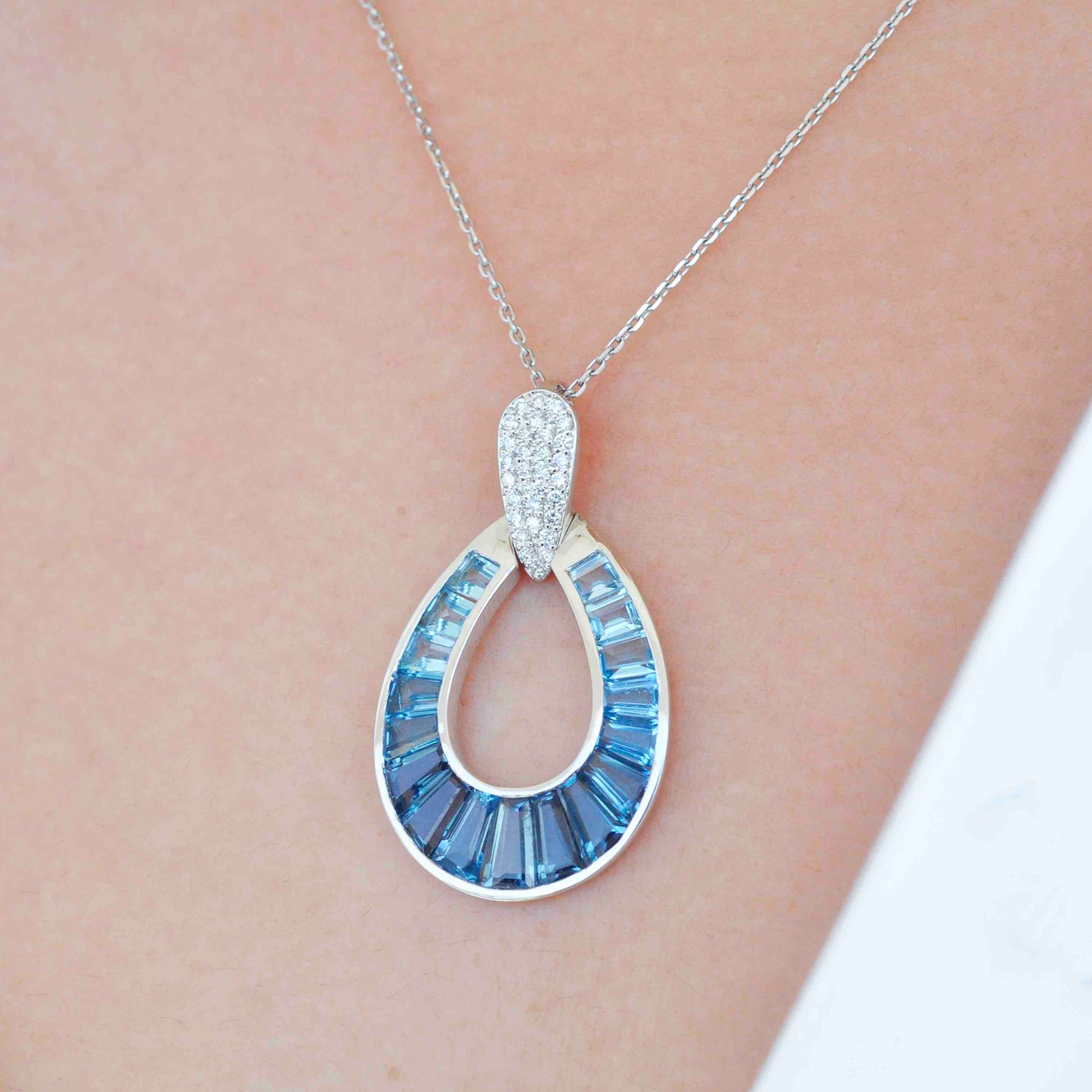 blue topaz pendant necklace