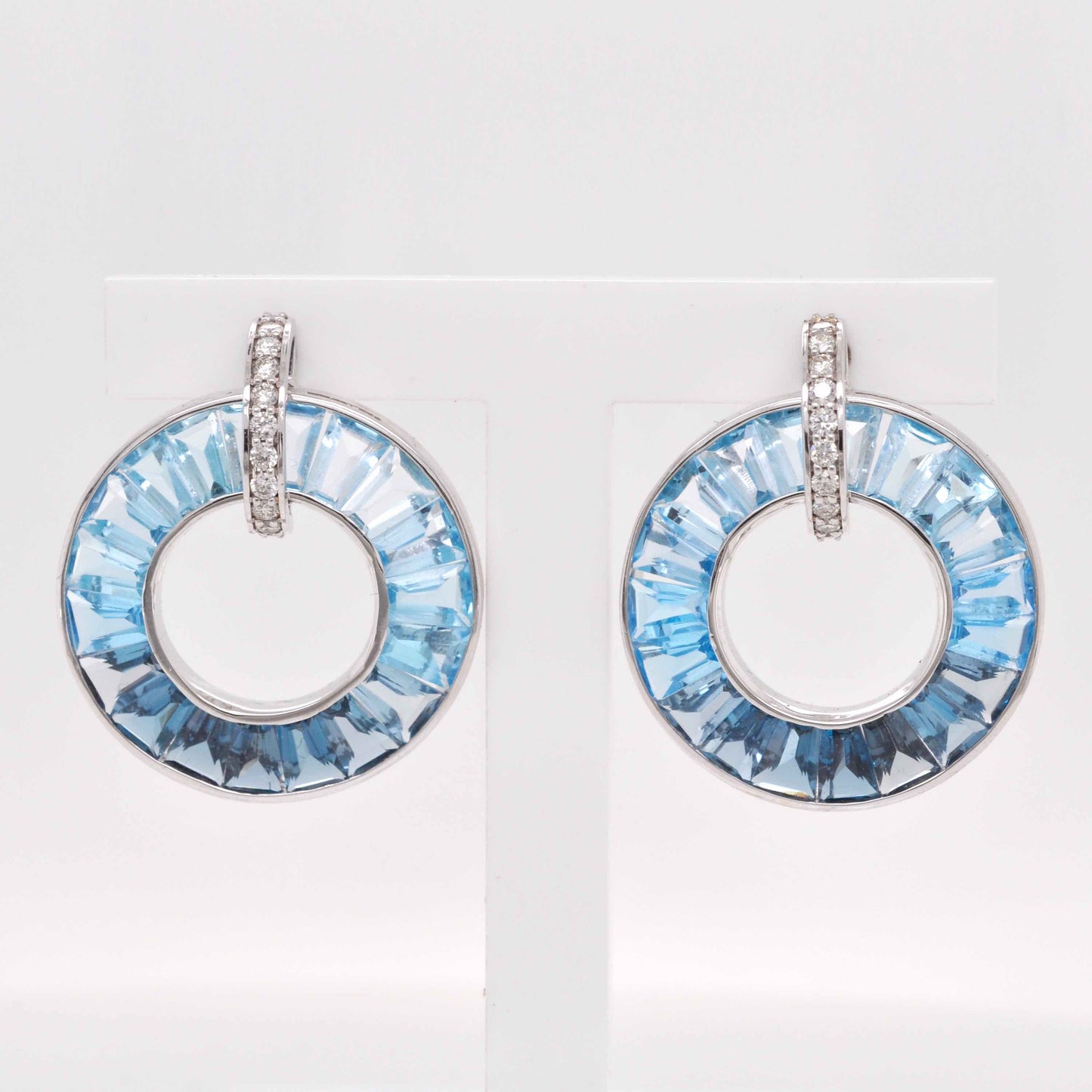 circle earrings