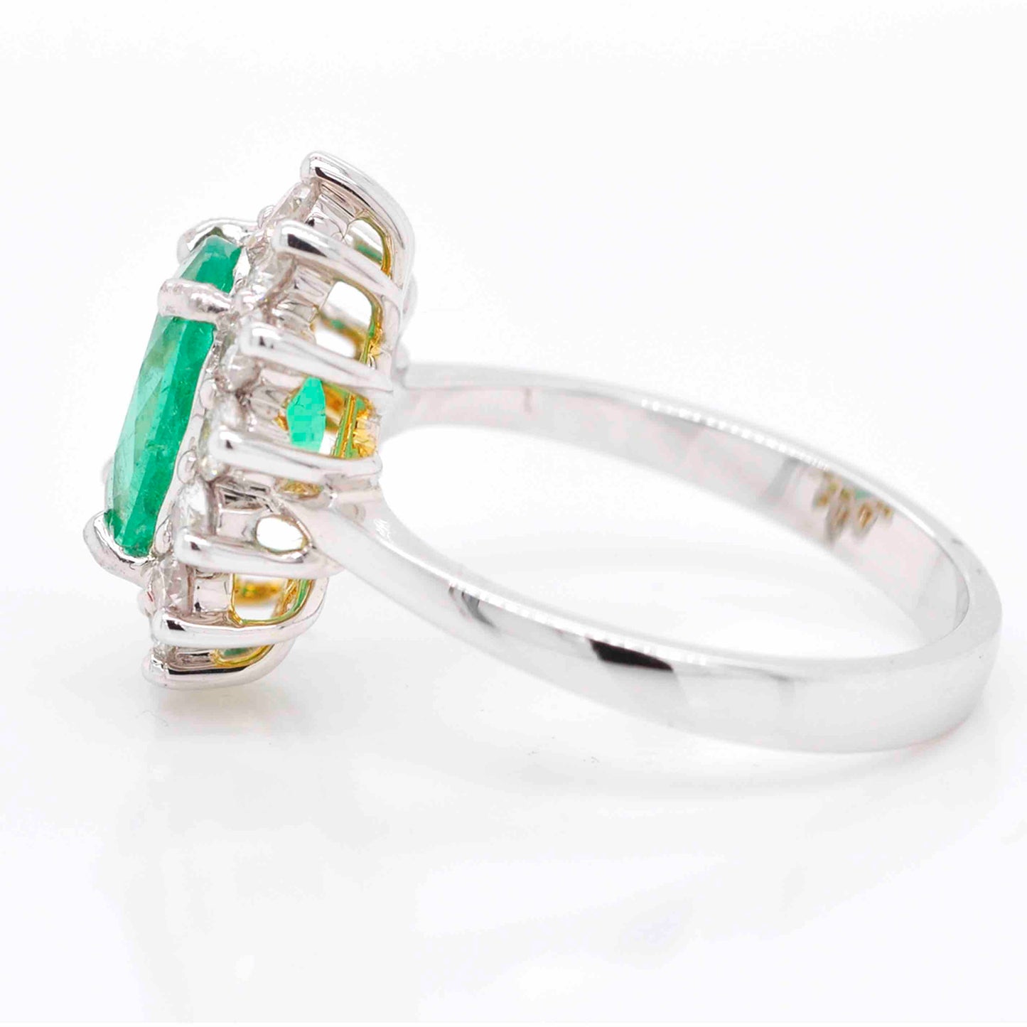 Luxurious Emerald Diamond Ring featuring a natural Columbian oval emerald