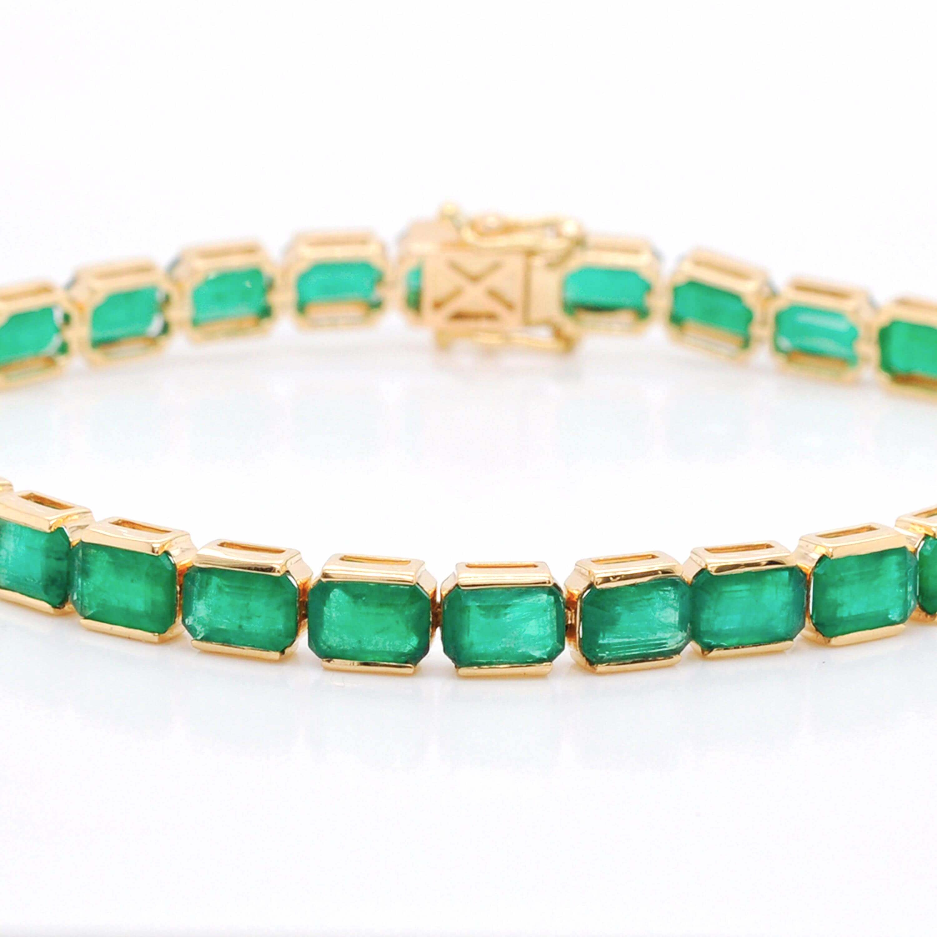 Beauvince Petite Flowers Bracelet (2.90 ct Diamonds & Emeralds) in Yel –  Beauvince Jewelry