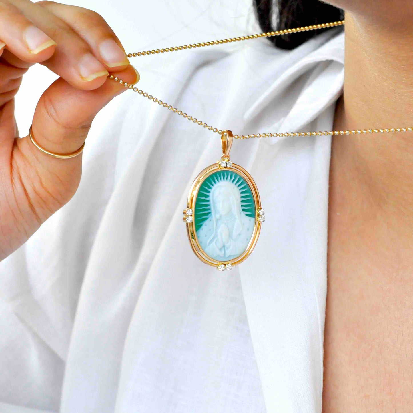virgin mary pendant necklace  