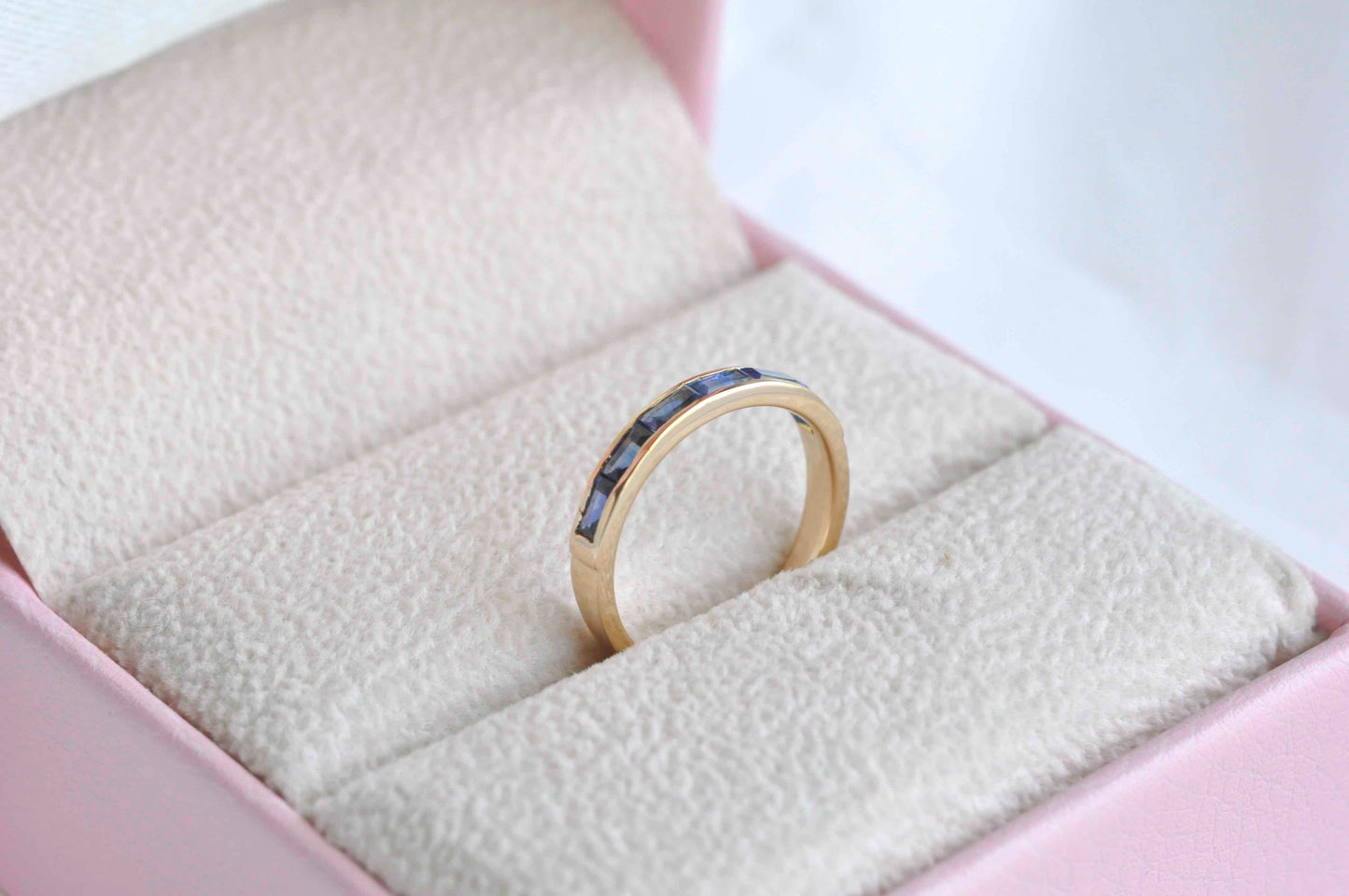 Fashionable blue half band ring