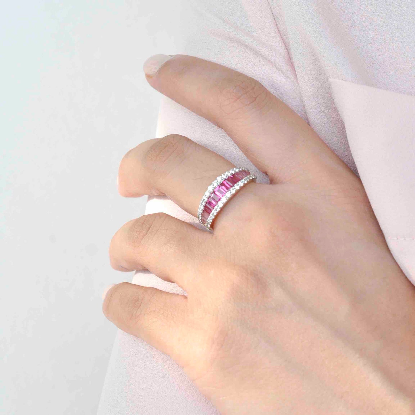 Fashionable Pink Diamond Ring