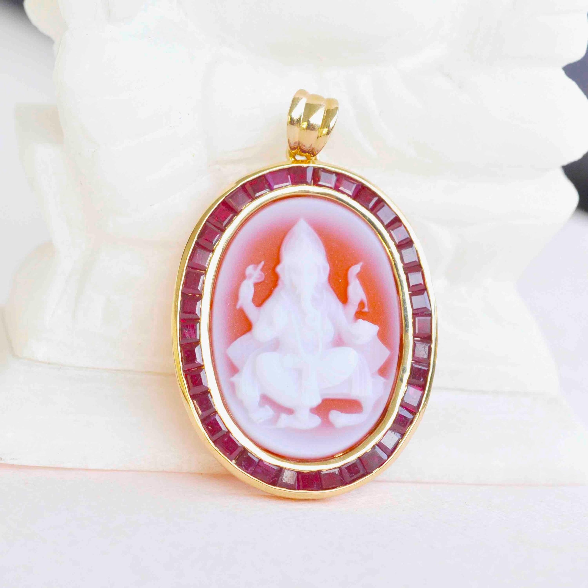 Ruby Ganesha cameo