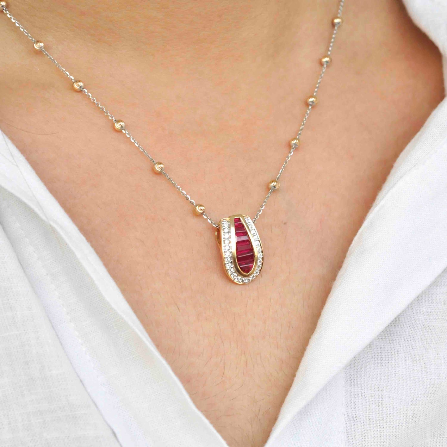 Chic ruby gemstone pendant