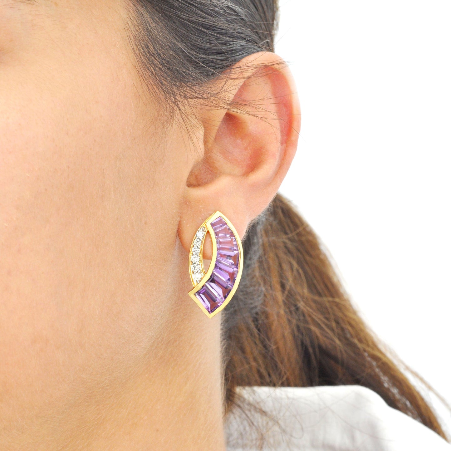 Boucles d'oreilles épée en diamant baguette et améthyste en or 18 carats 