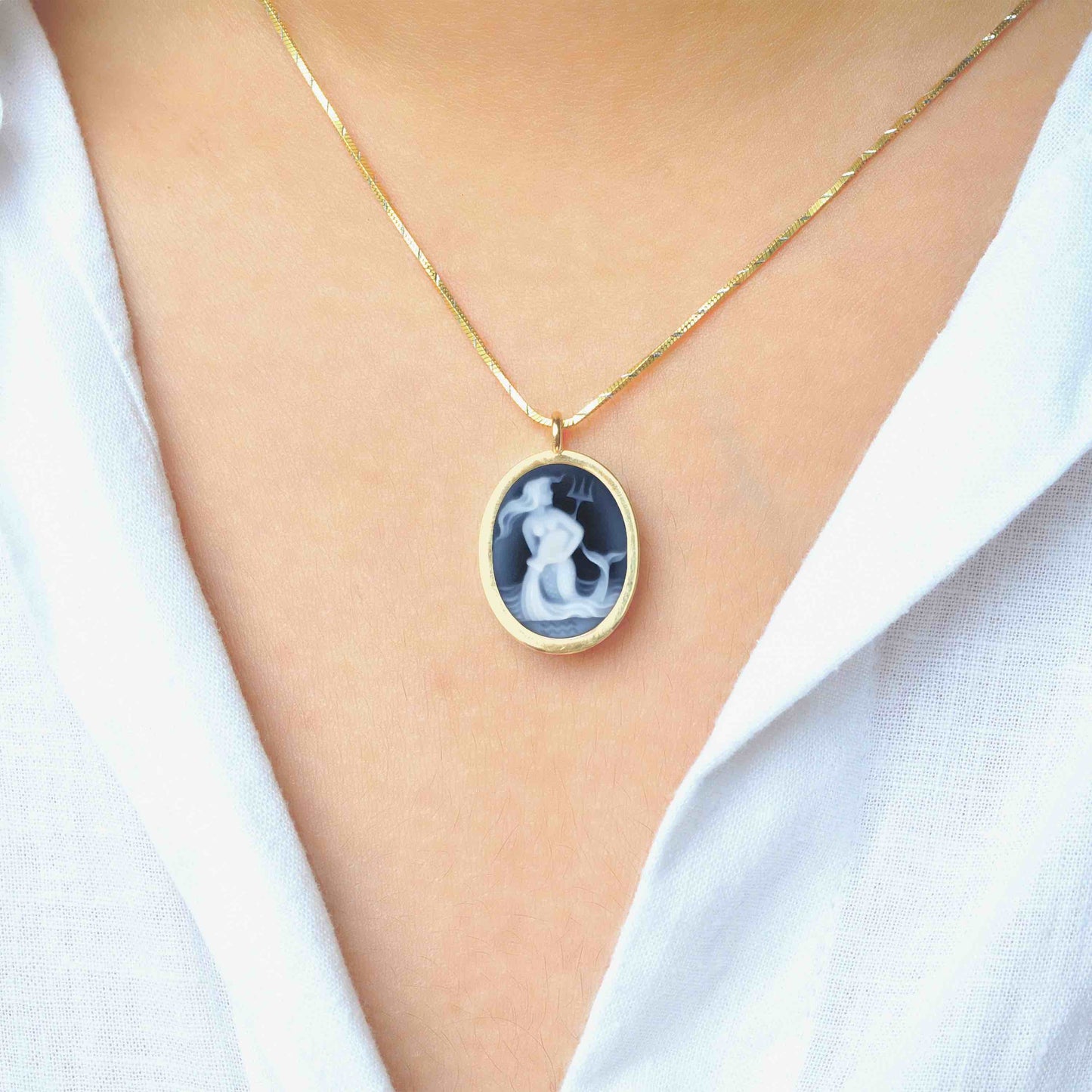 aquarius pendant