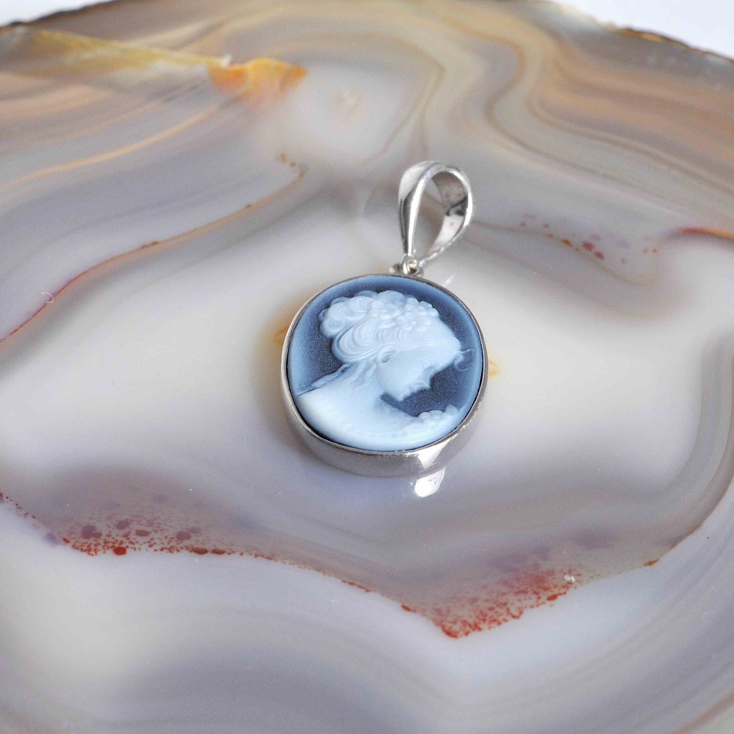 agate cameo pendant