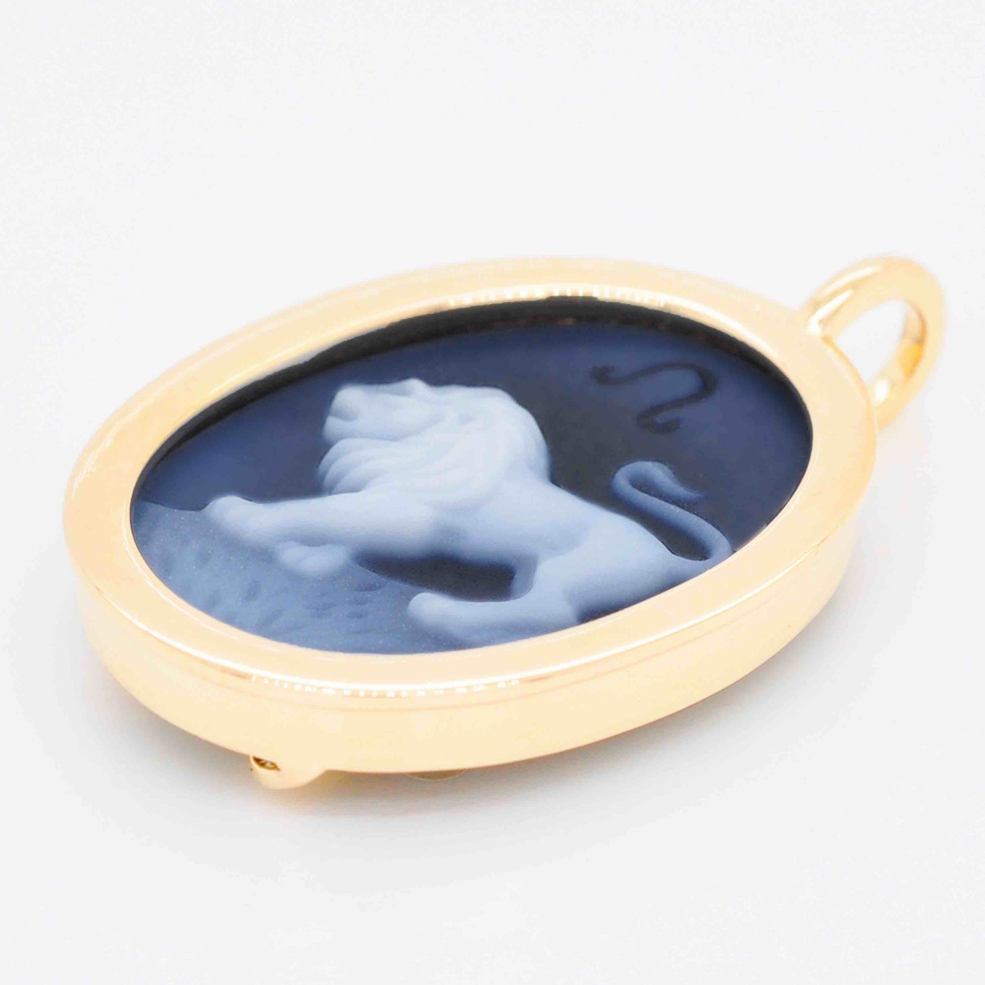 leo pendant