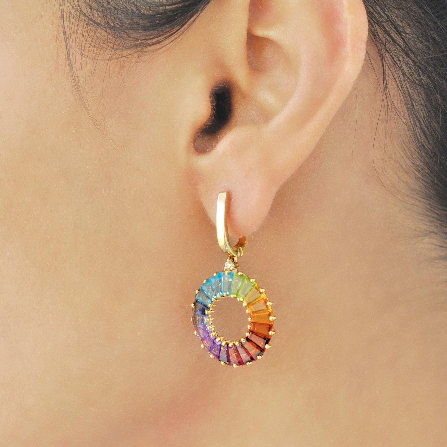 Circle Prong Earrings