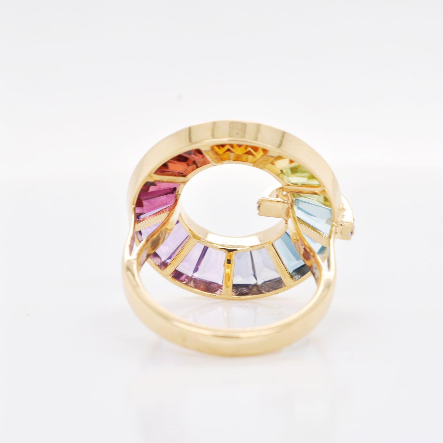 Circle Rainbow Diamond Ring