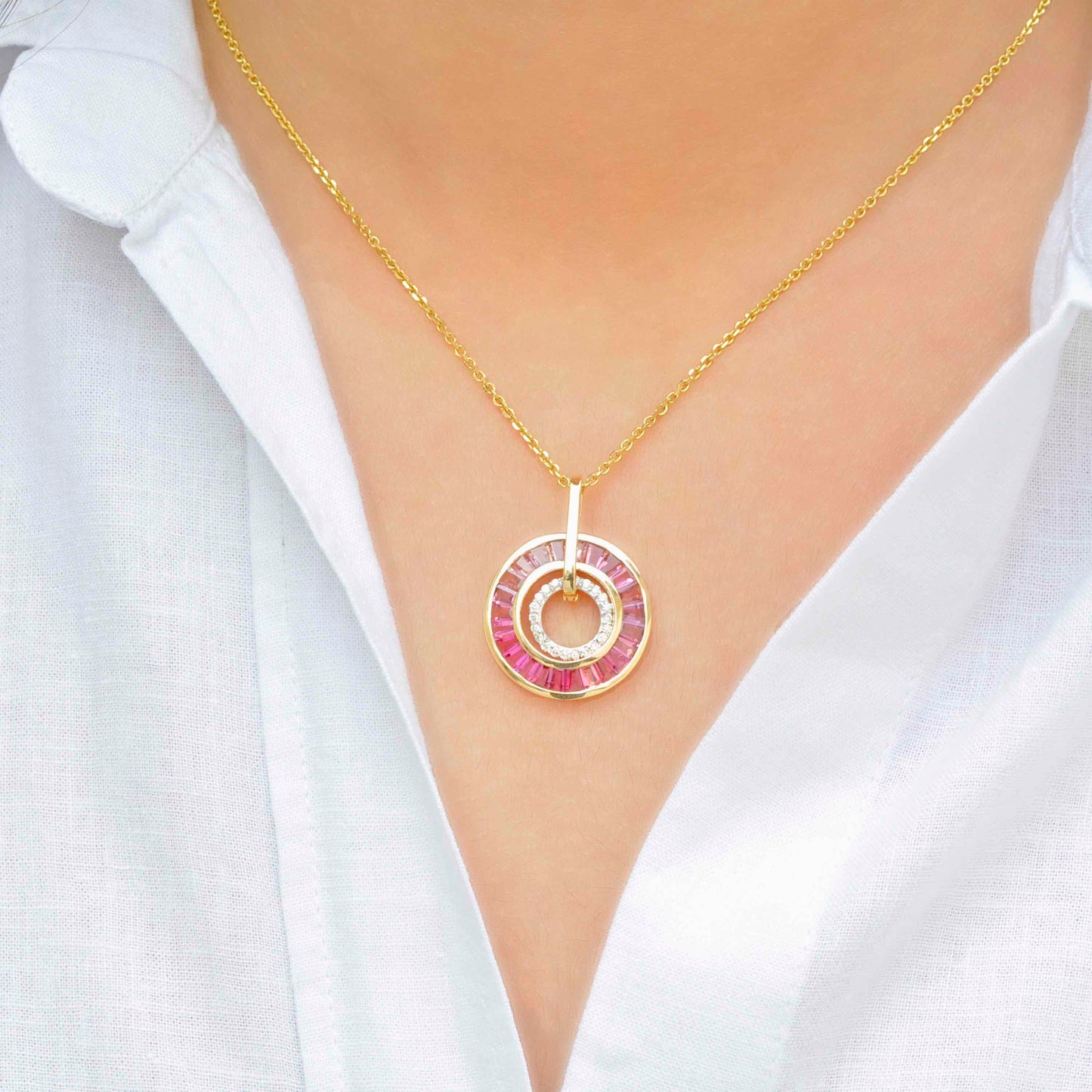 18K Gold Pink Tourmaline Diamond Circle Set