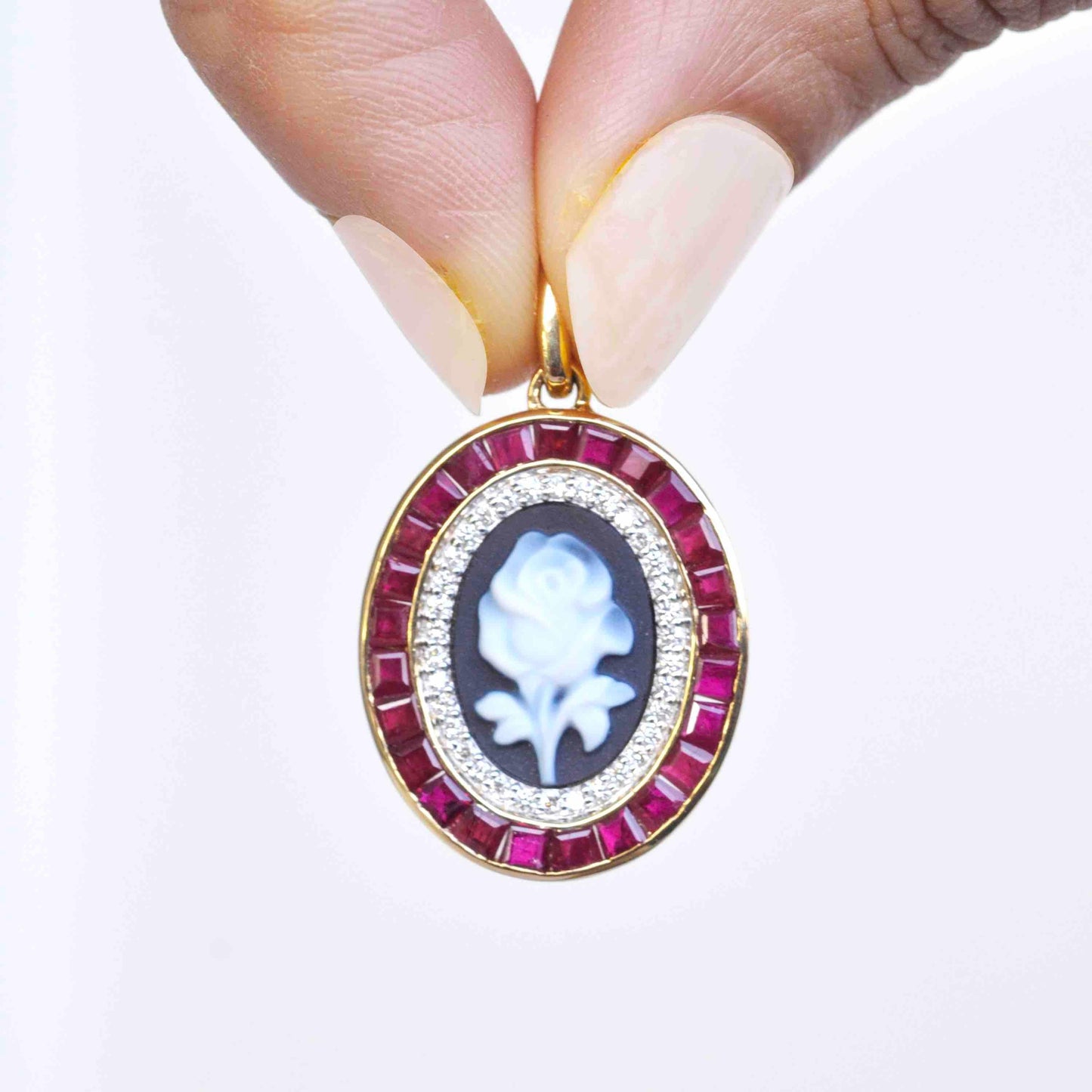 Cameo carving pendant
