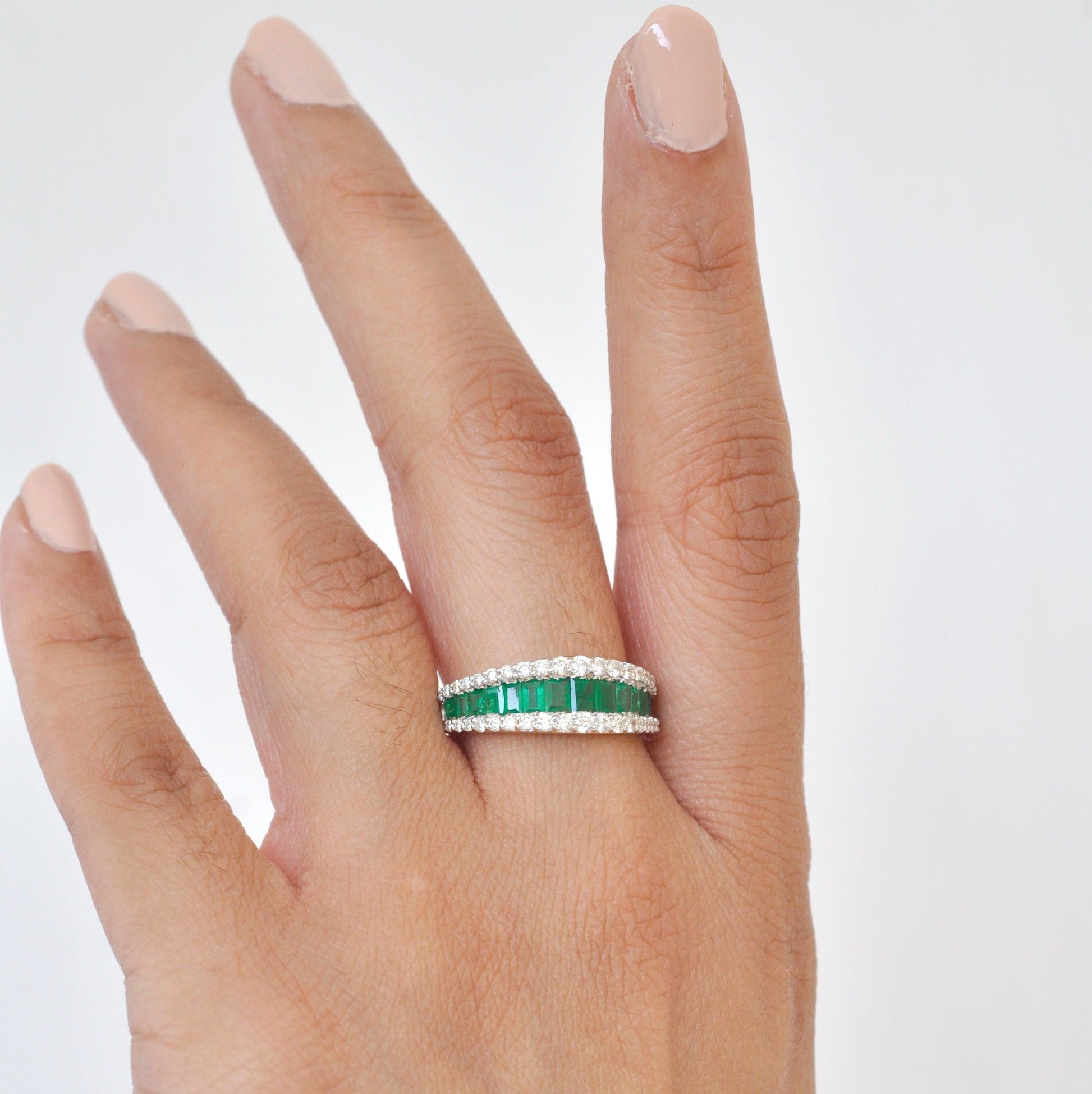emerald diamond ring gold band